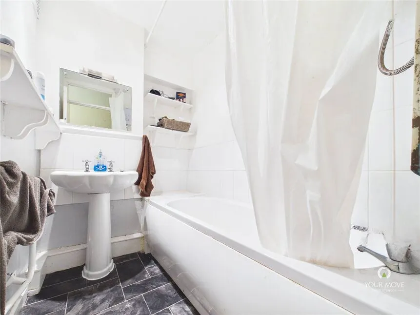 Collingwood Court, Washington, NE37, photo 11