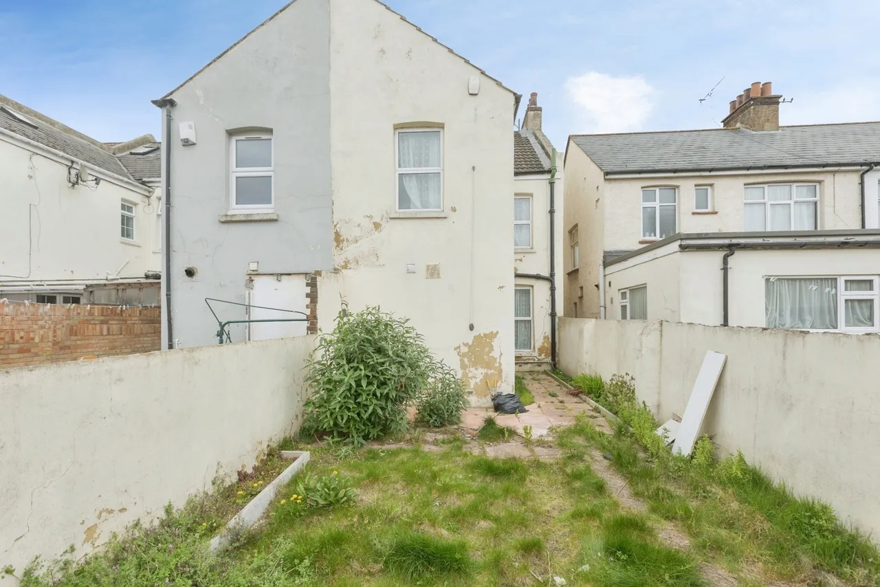 St. James's Avenue, Gravesend, DA11, photo 13