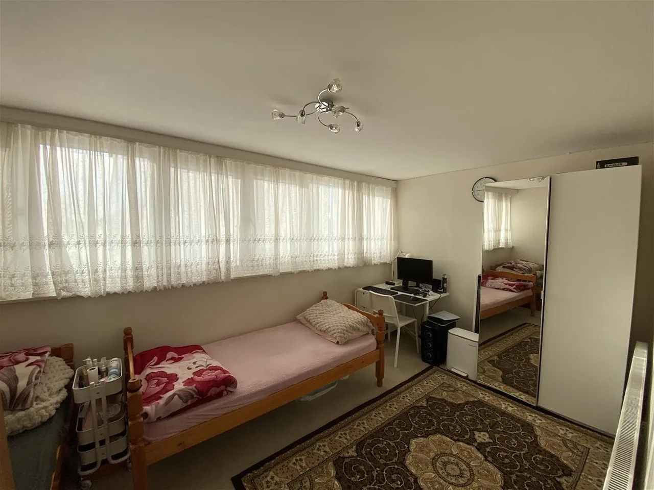 Ferraro Close, Hounslow, photo 9