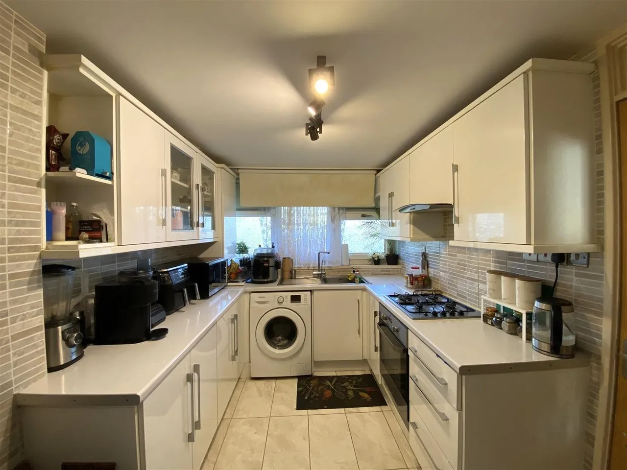 Ferraro Close, Hounslow, photo 3