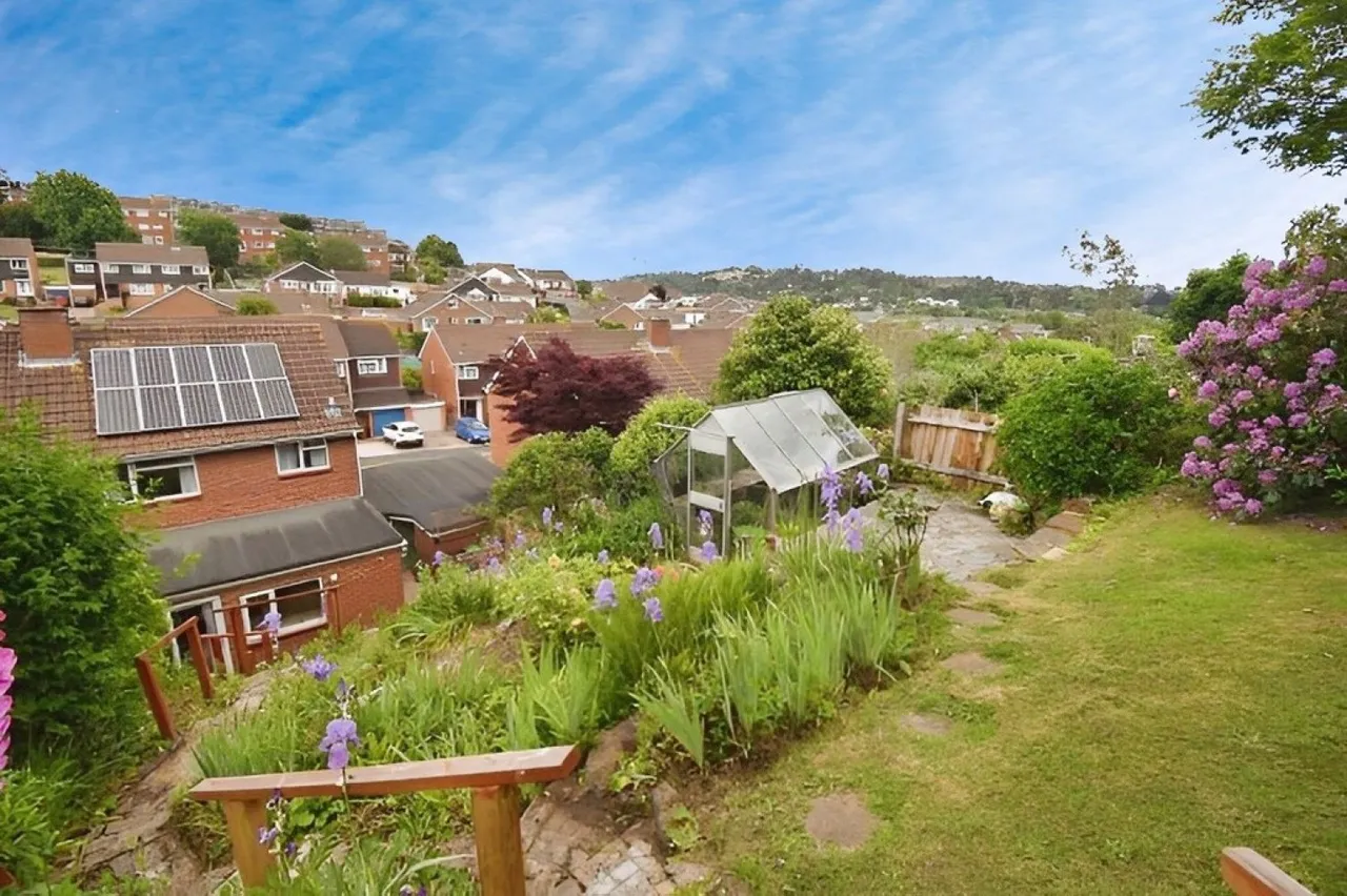 Norwich Road, photo 2