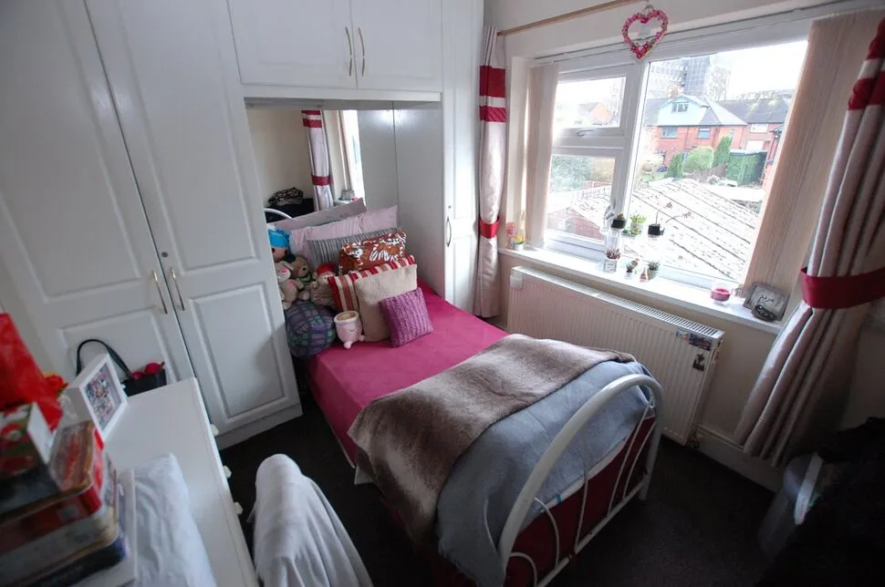 Mossley Road, Ashton-under-Lyne, Greater Manchester, OL6, photo 10