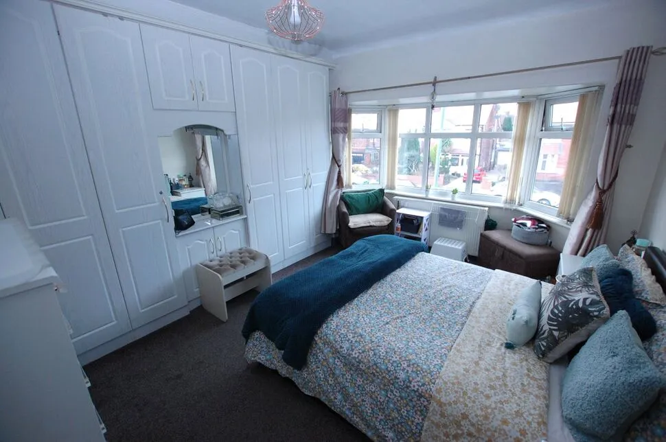 Mossley Road, Ashton-under-Lyne, Greater Manchester, OL6, photo 8
