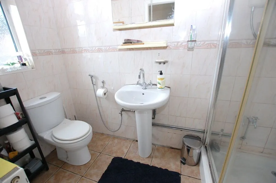 Mossley Road, Ashton-under-Lyne, Greater Manchester, OL6, photo 7