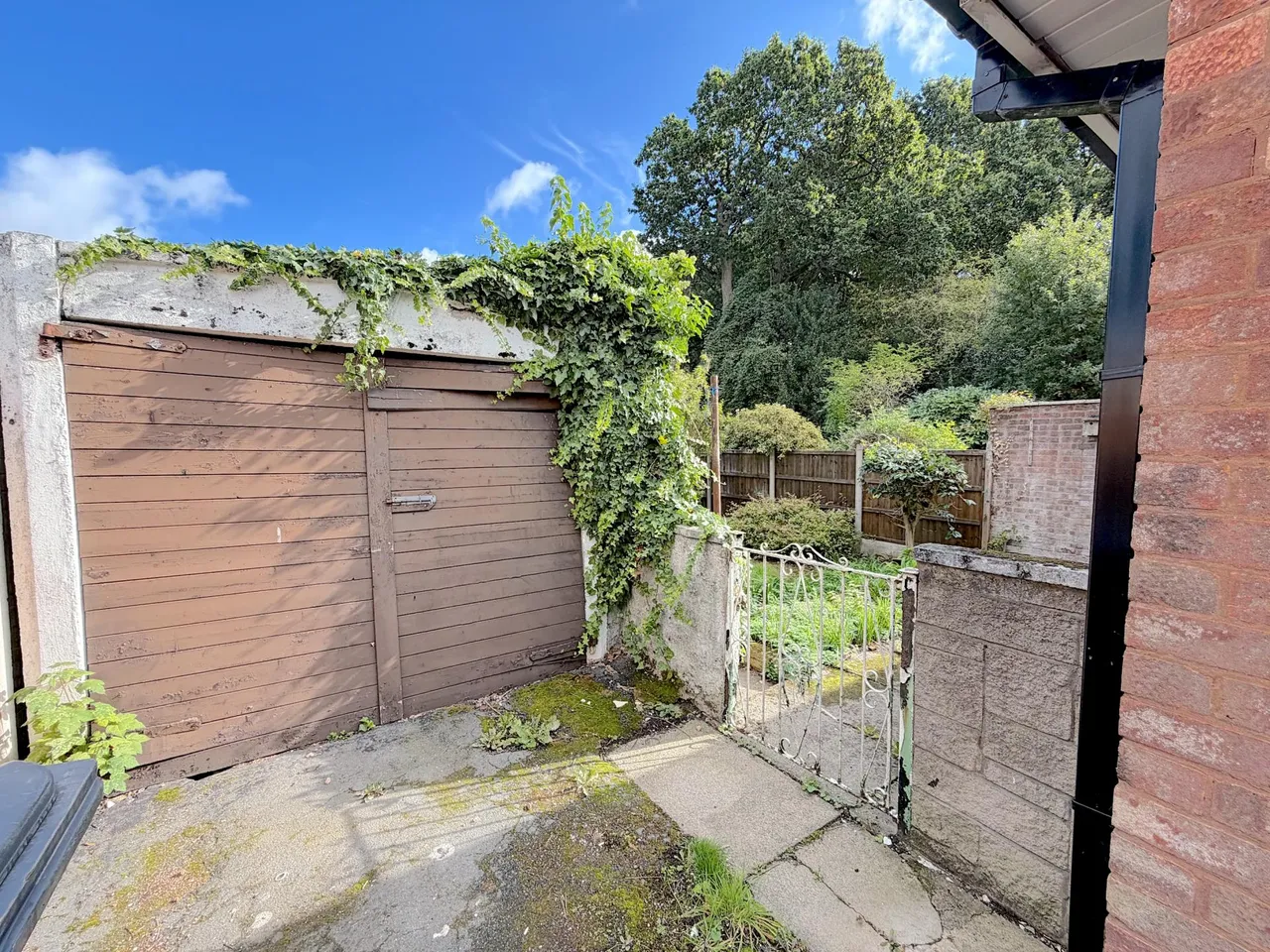 St Johns Road, Essington, WV11, photo 12