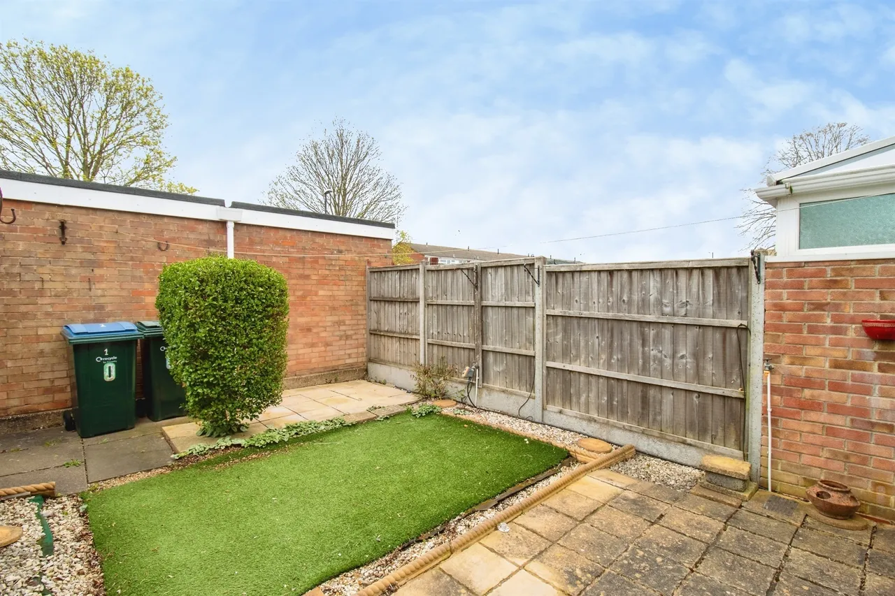 Brewster Close, Coventry, CV2, photo 8