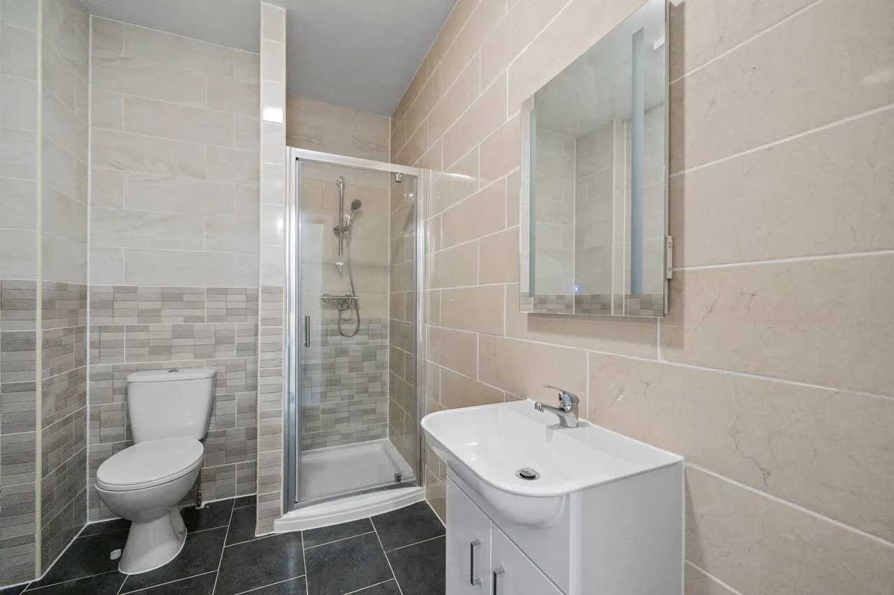 Railway Road, Leigh, WN7, photo 5