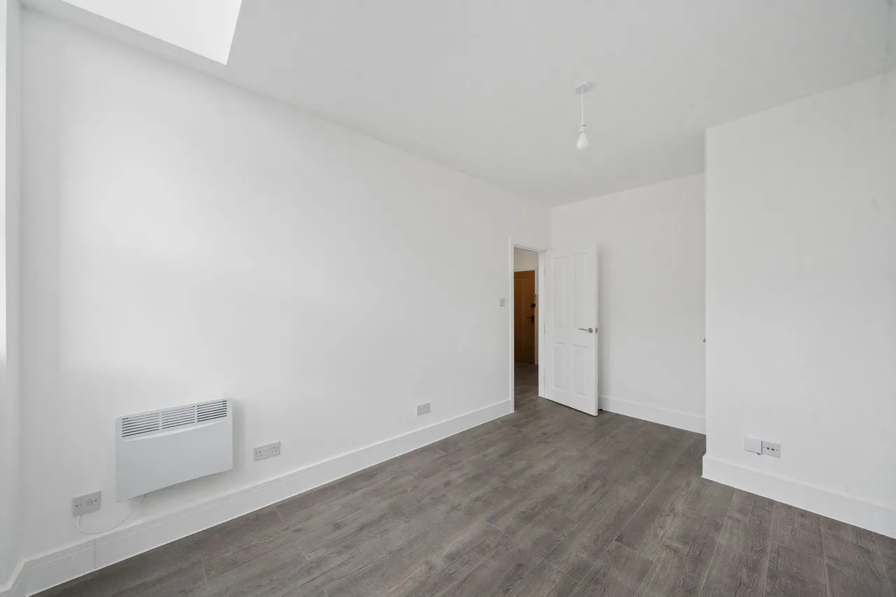 Railway Road, Leigh, WN7, photo 4