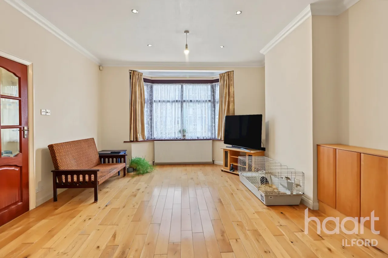 Clifton Road, Ilford, IG2, photo 7