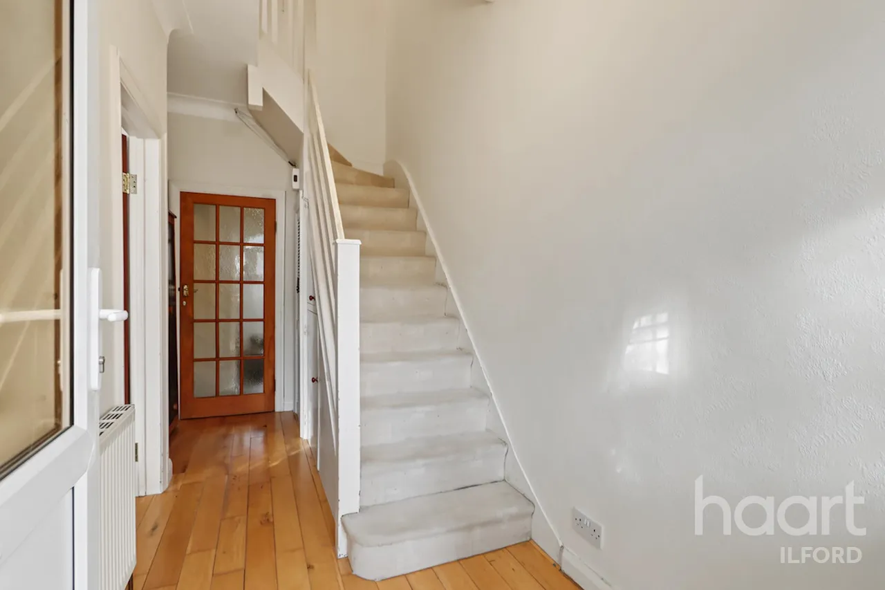 Clifton Road, Ilford, IG2, photo 6