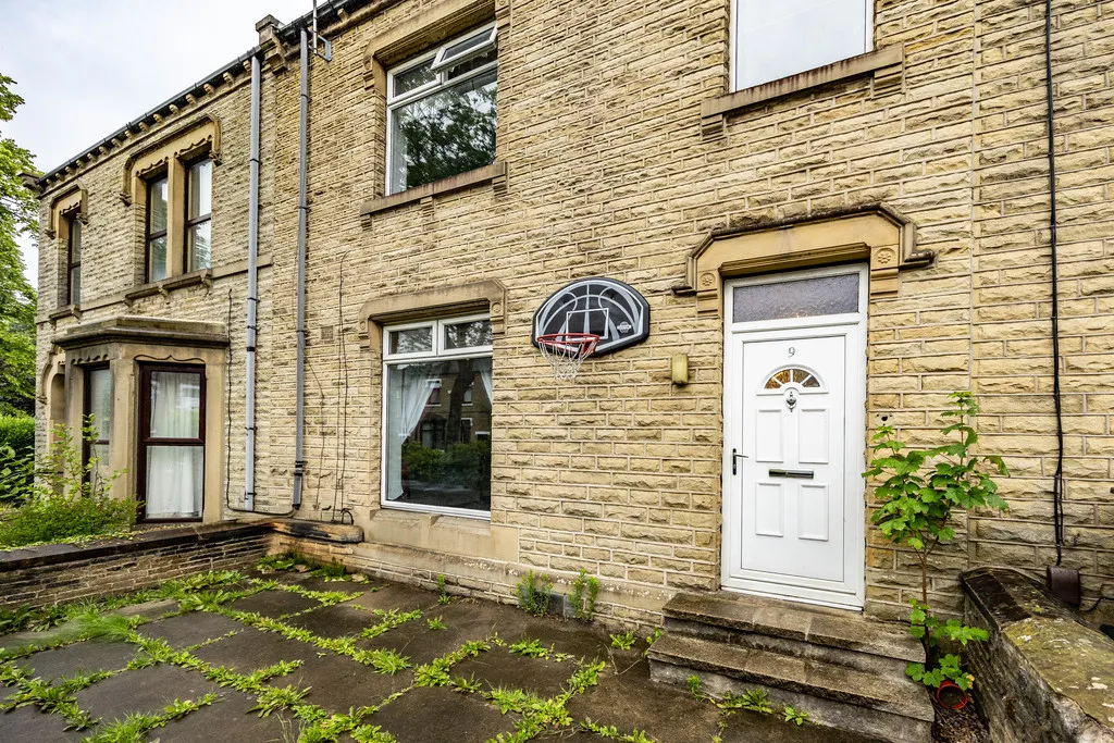 Springdale Avenue, Huddersfield, photo 26