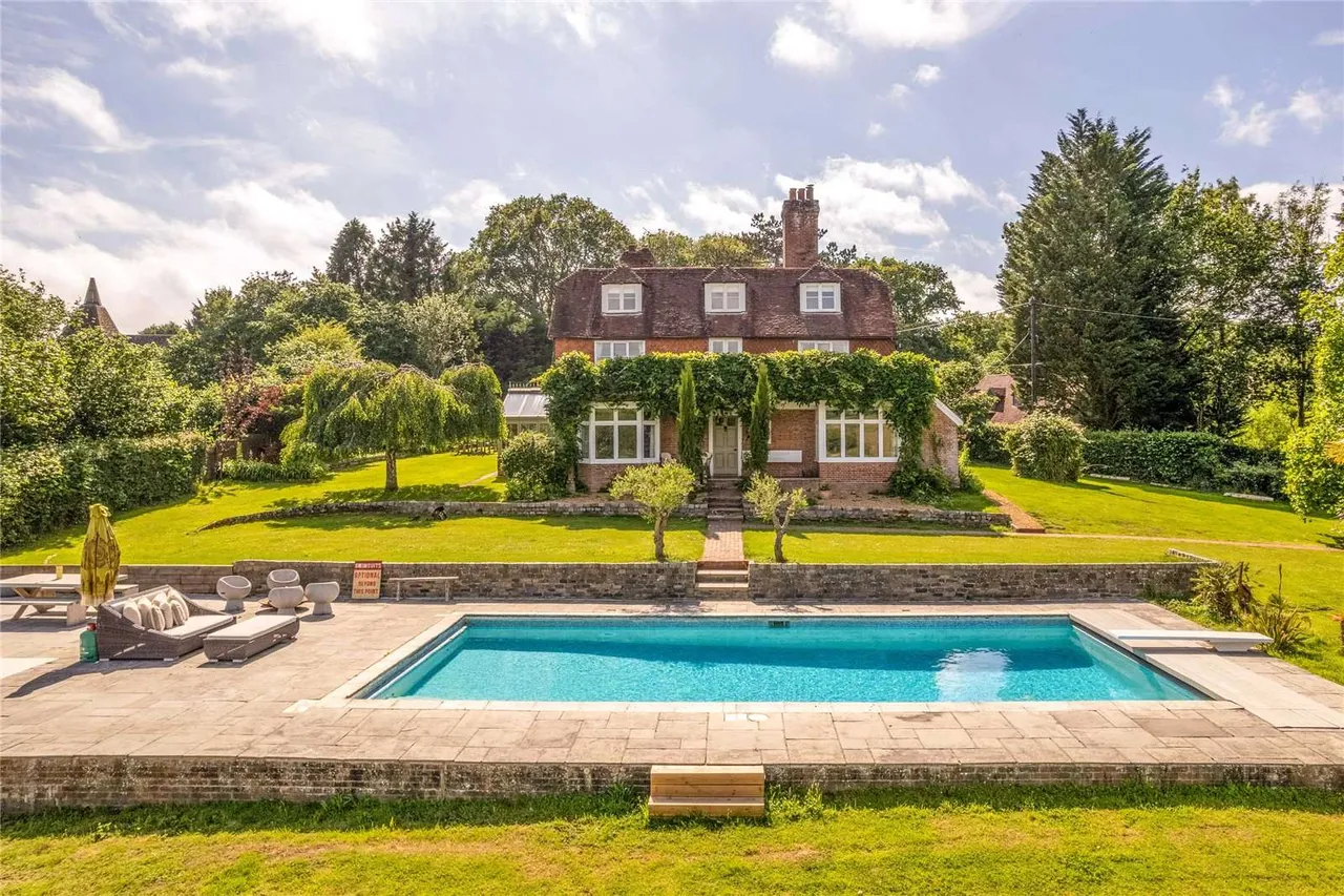 4 bed house for sale — Biddenden, Kent, TN27 8DR