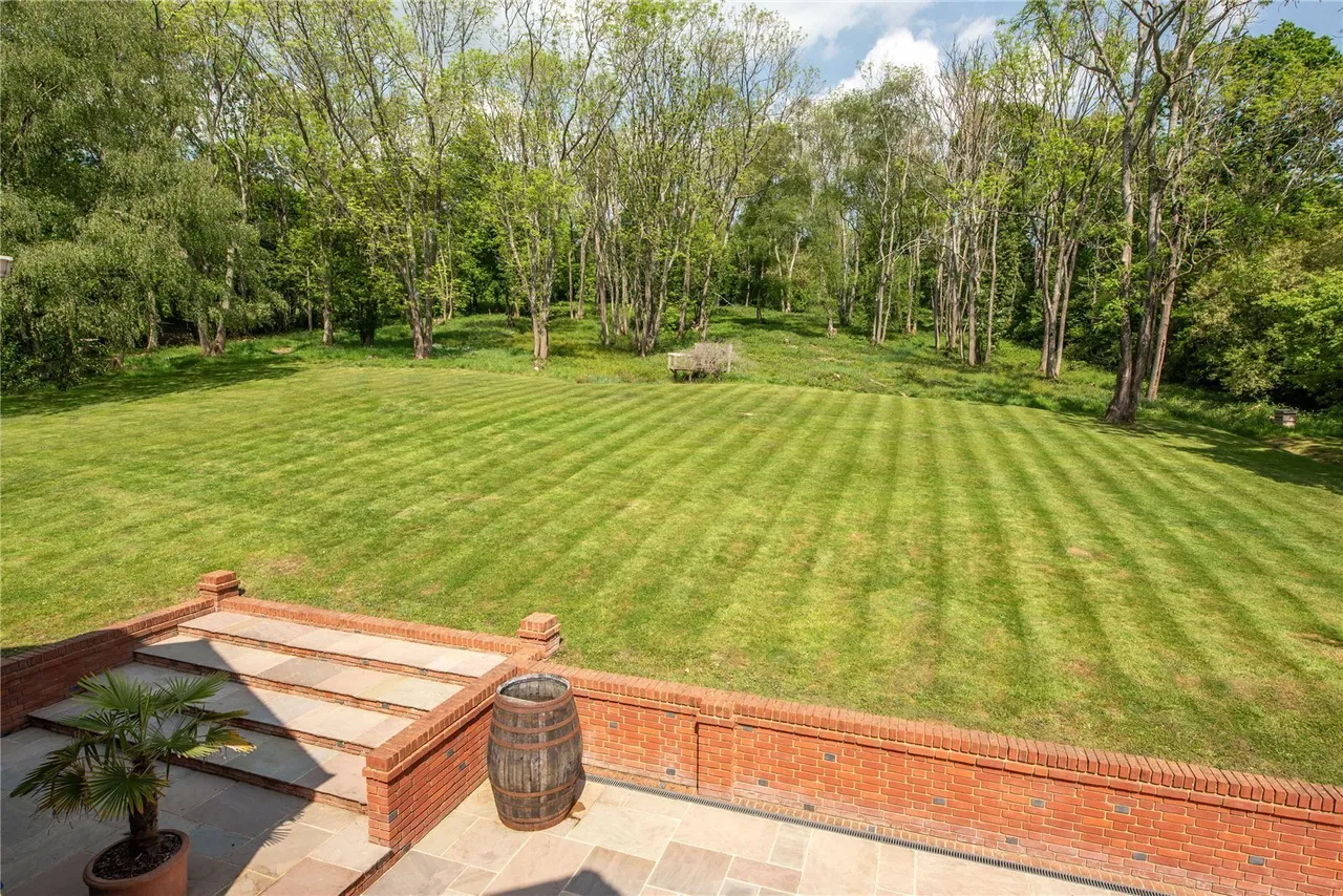Beare Green Road, Beare Green, RH5, photo 9