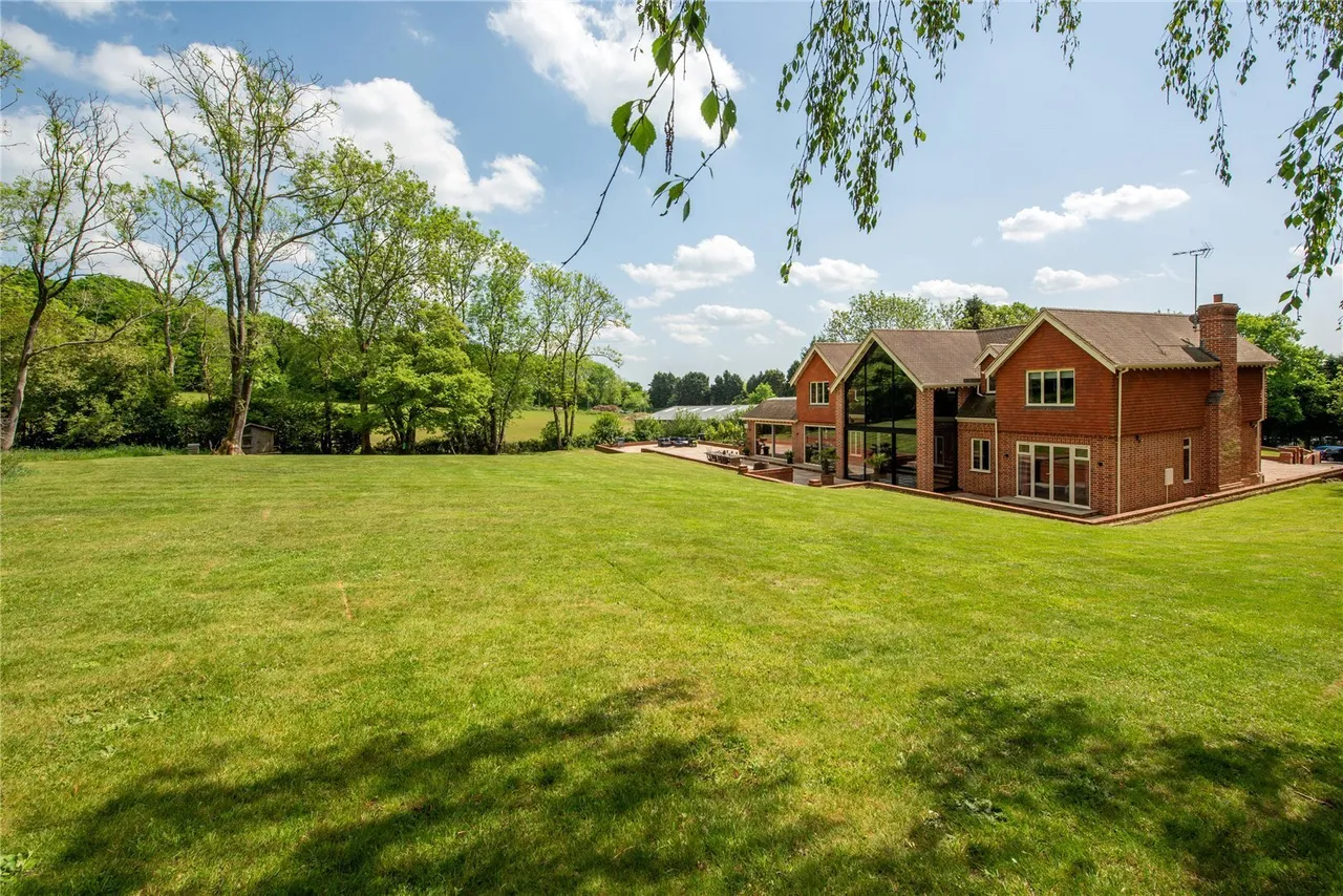Beare Green Road, Beare Green, RH5, photo 22