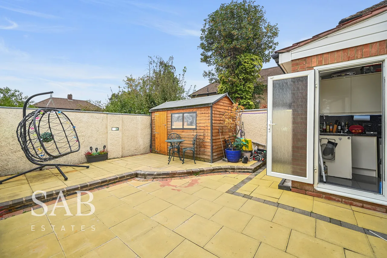 Braund Avenue, Greenford, UB6, photo 9