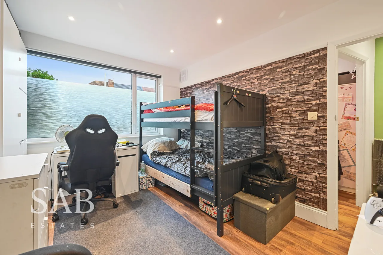 Braund Avenue, Greenford, UB6, photo 6