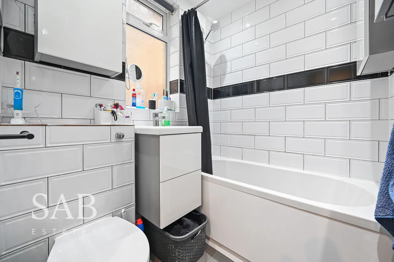 Braund Avenue, Greenford, UB6, photo 7