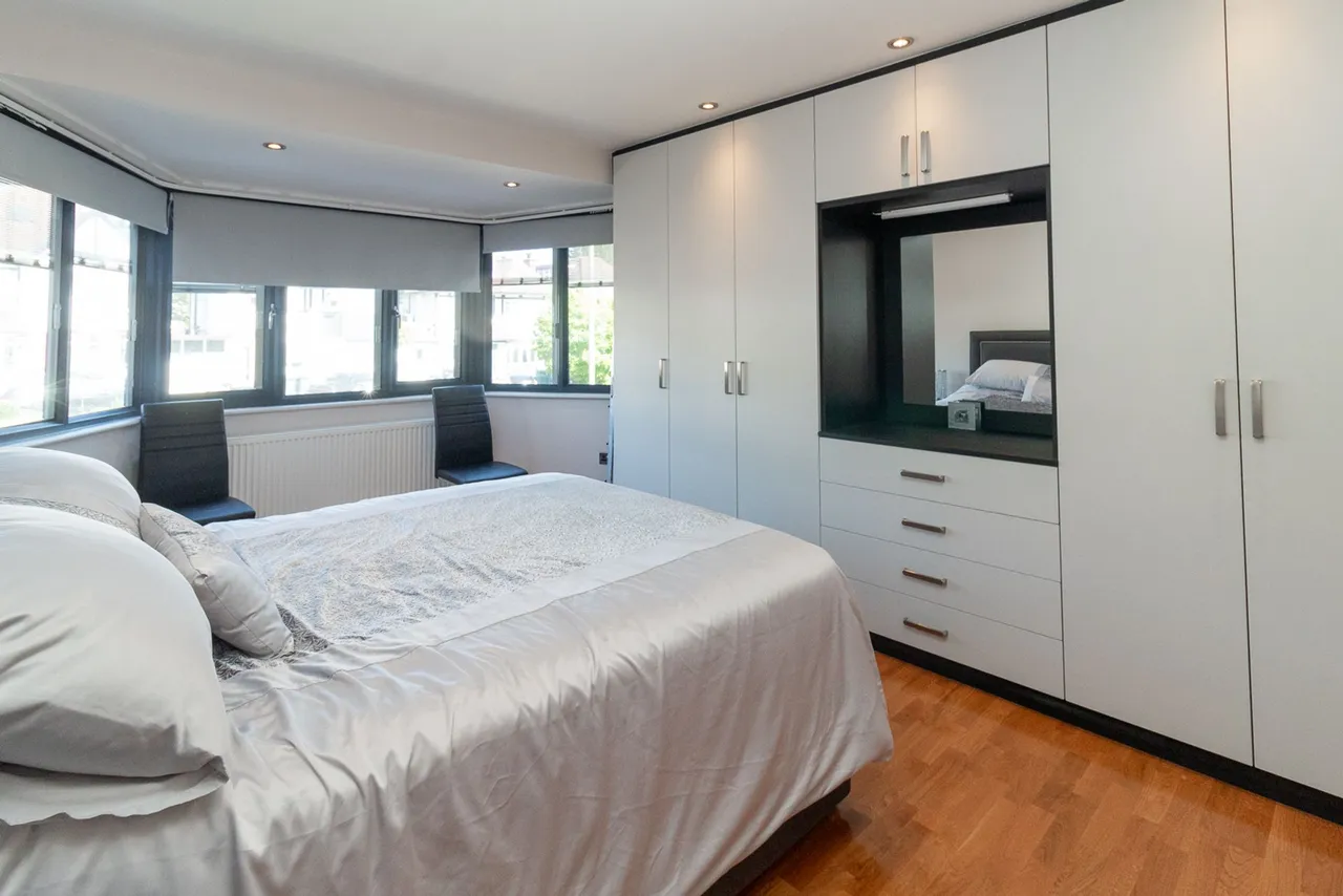 Broadfields Avenue, Edgware, HA8, photo 14