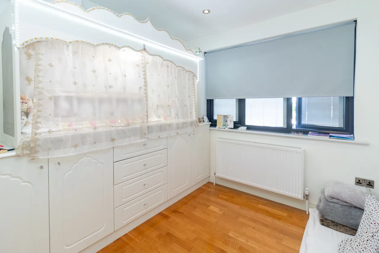 Broadfields Avenue, Edgware, HA8, photo 16