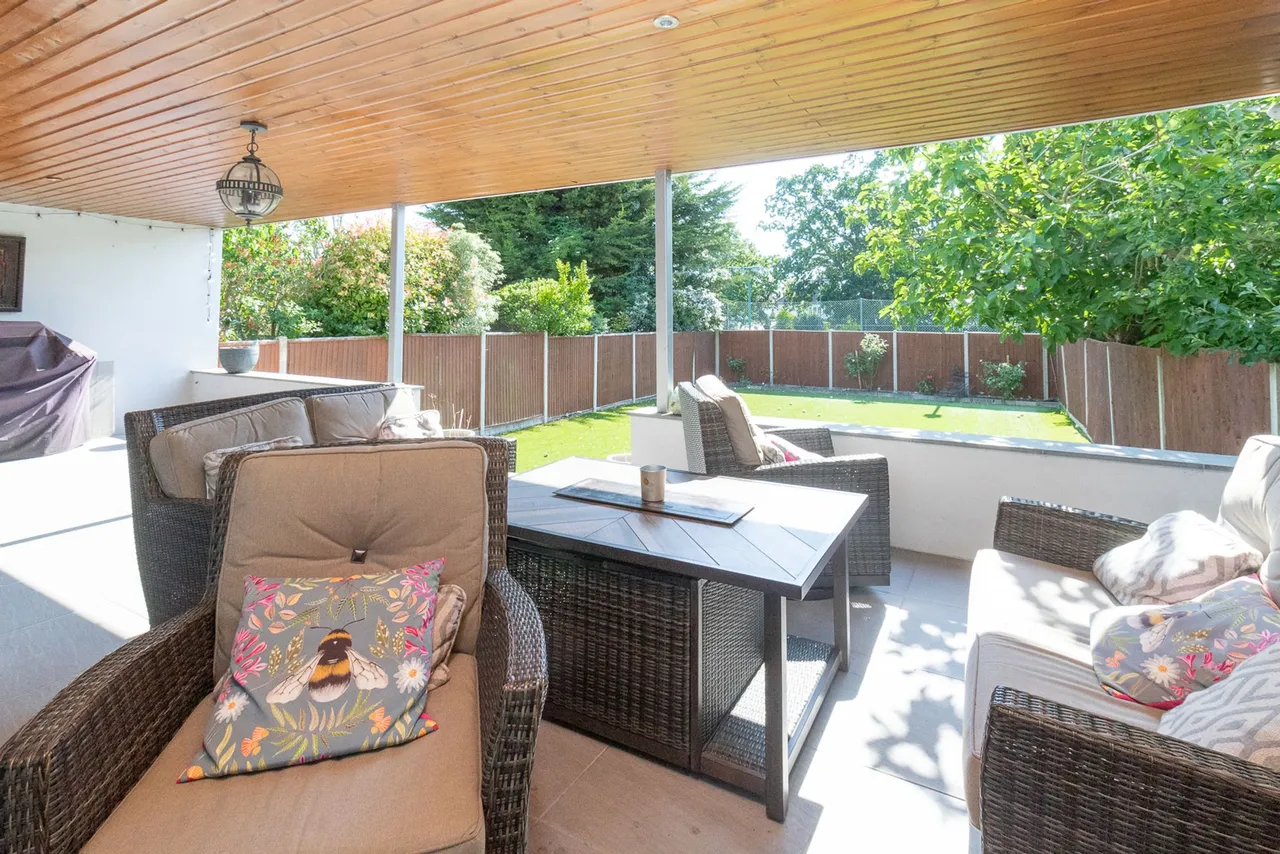 Broadfields Avenue, Edgware, HA8, photo 9