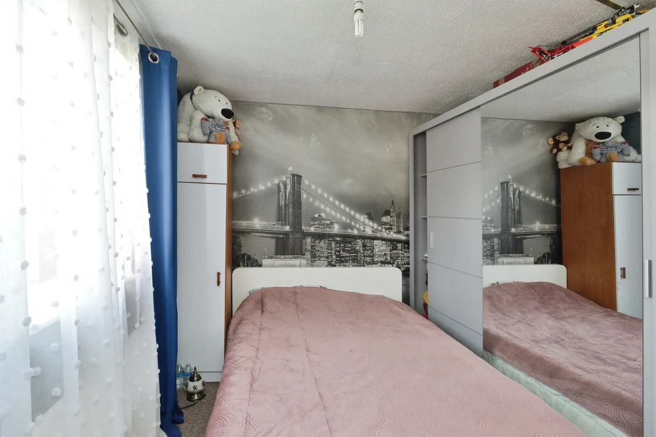 Bramble Avenue, Conniburrow, MK14, photo 9