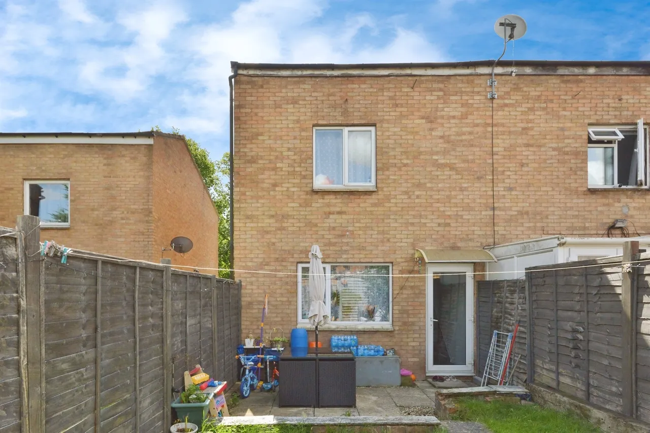 Bramble Avenue, Conniburrow, MK14, photo 16