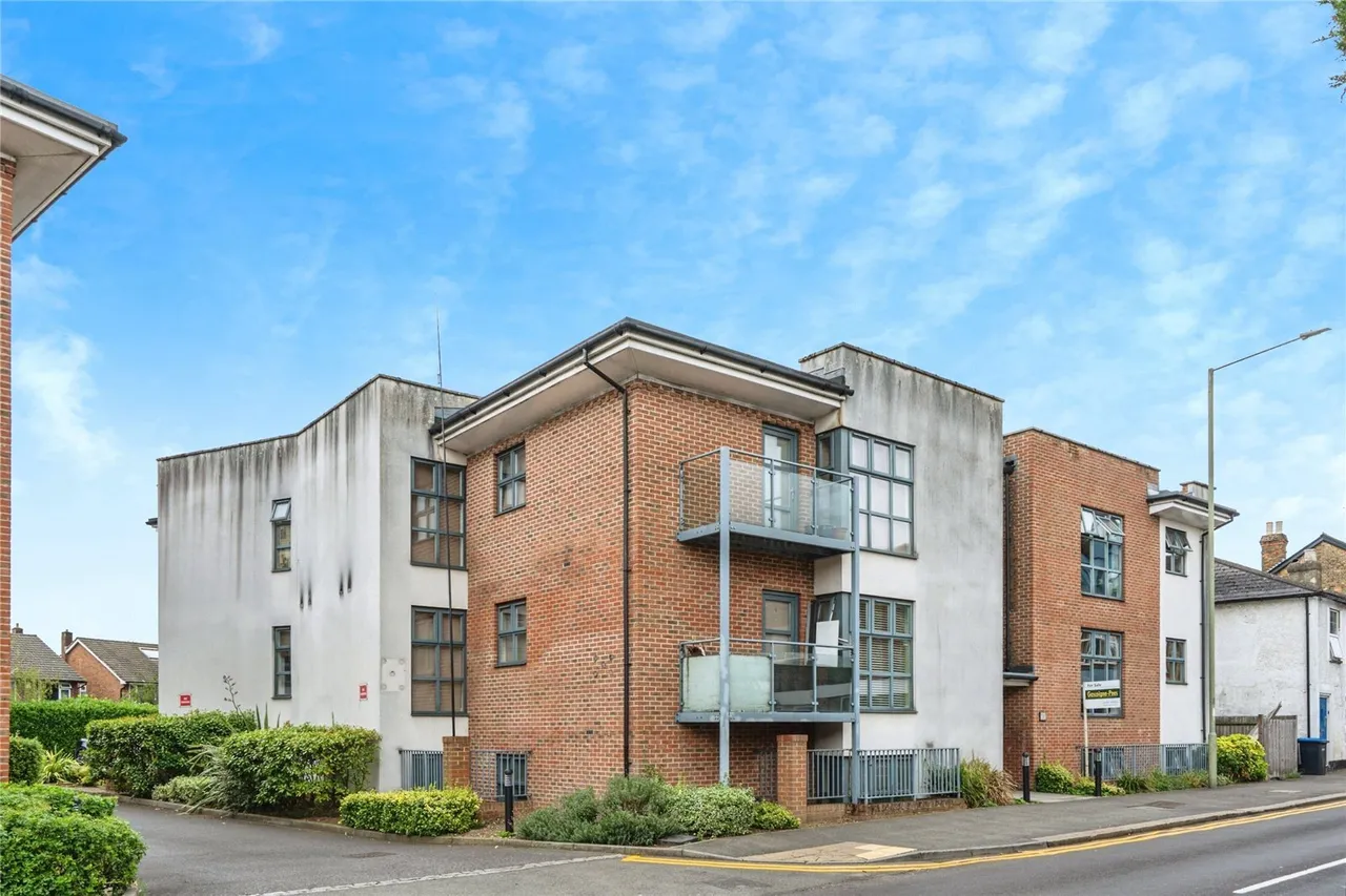 High Street, Addlestone, KT15, photo 2