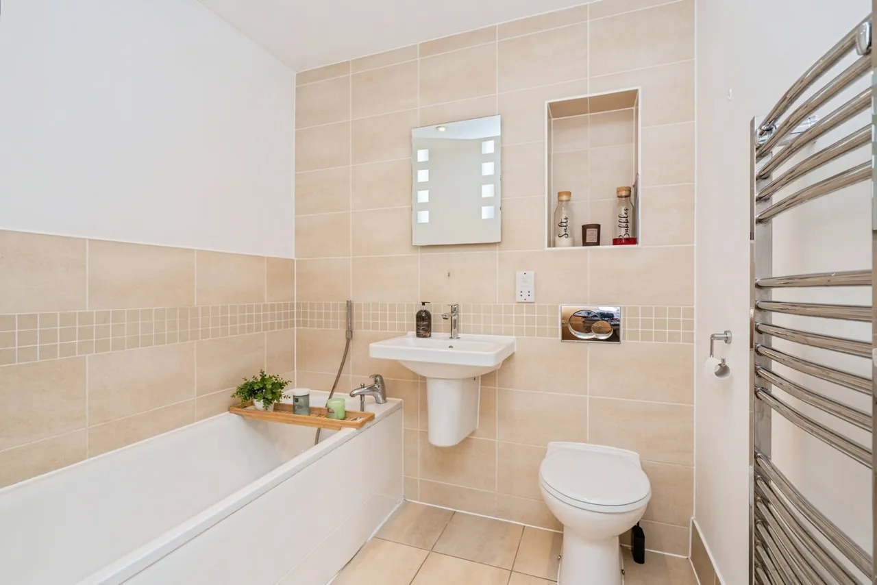 High Street, Addlestone, KT15, photo 9