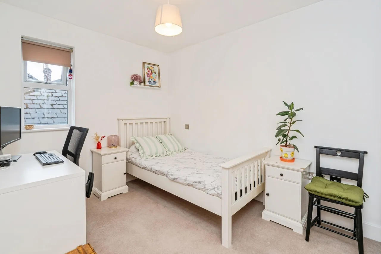 High Street, Addlestone, KT15, photo 8