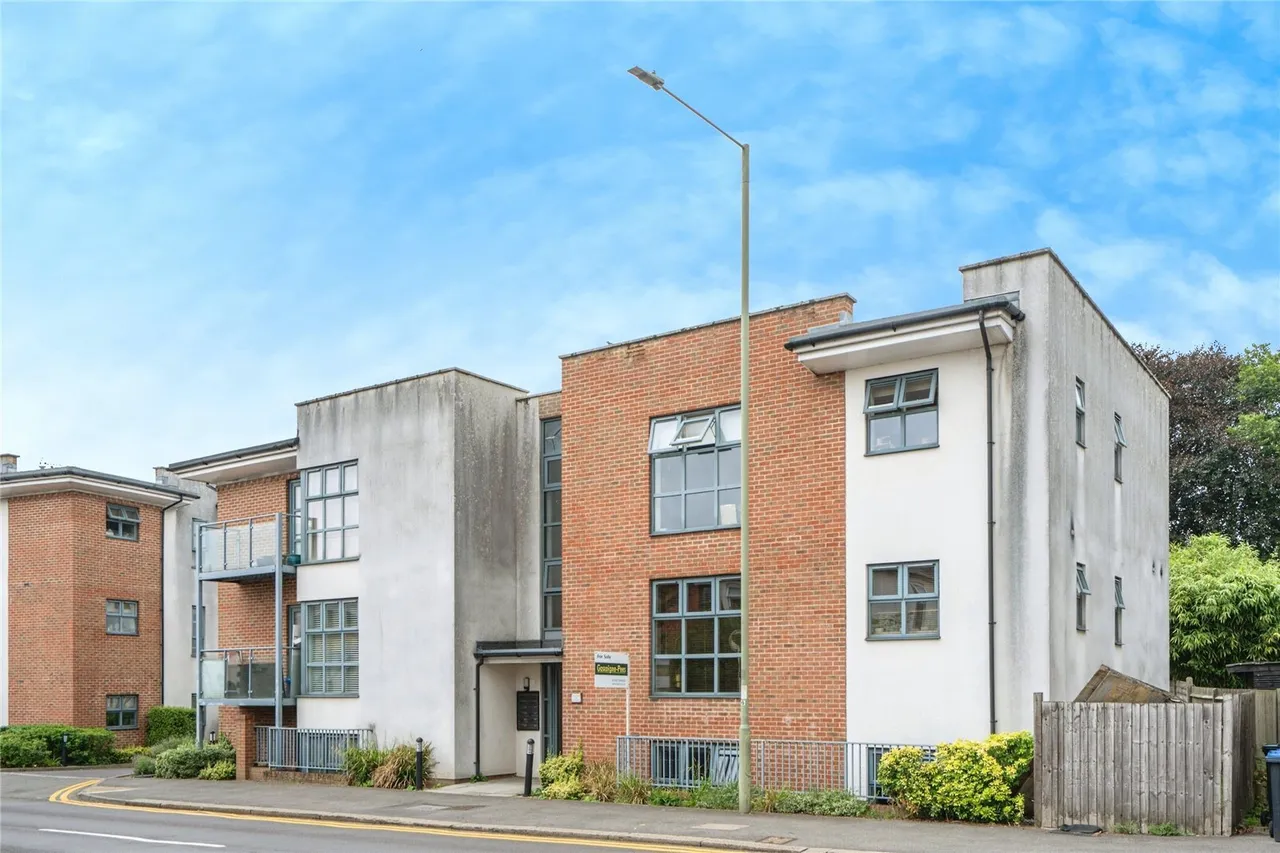 High Street, Addlestone, KT15, photo 23