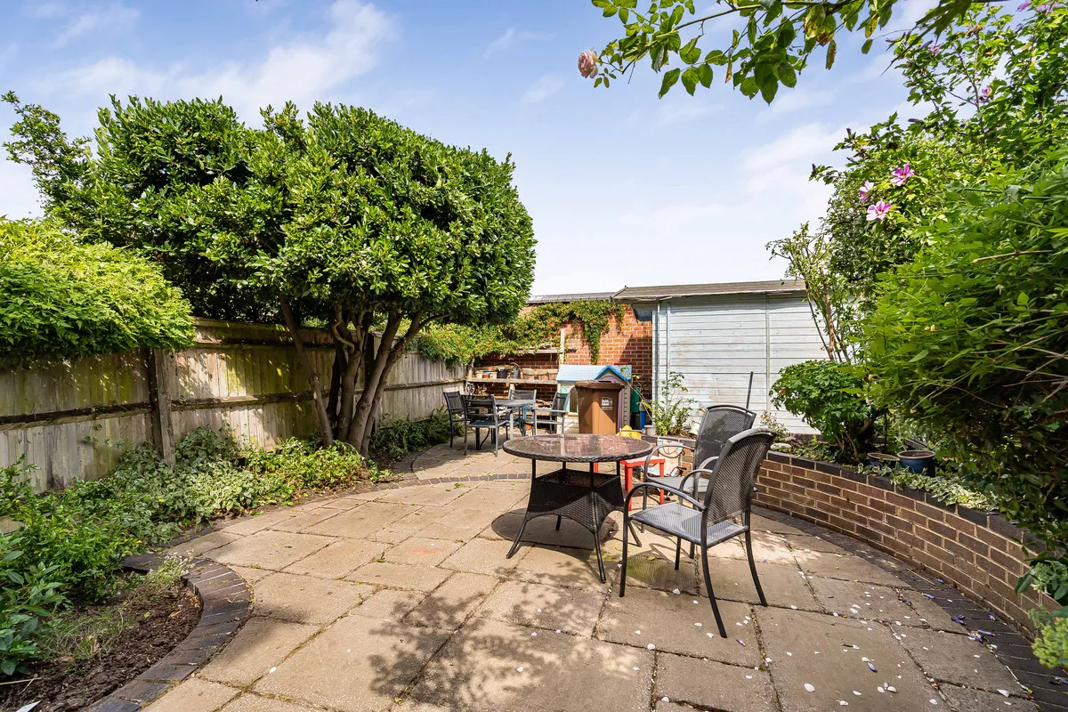 Plater Drive, Walton Manor, photo 20