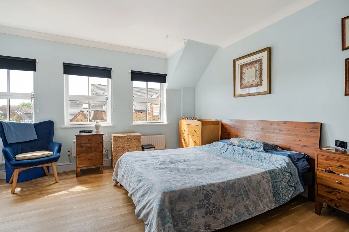 Plater Drive, Walton Manor, photo 15