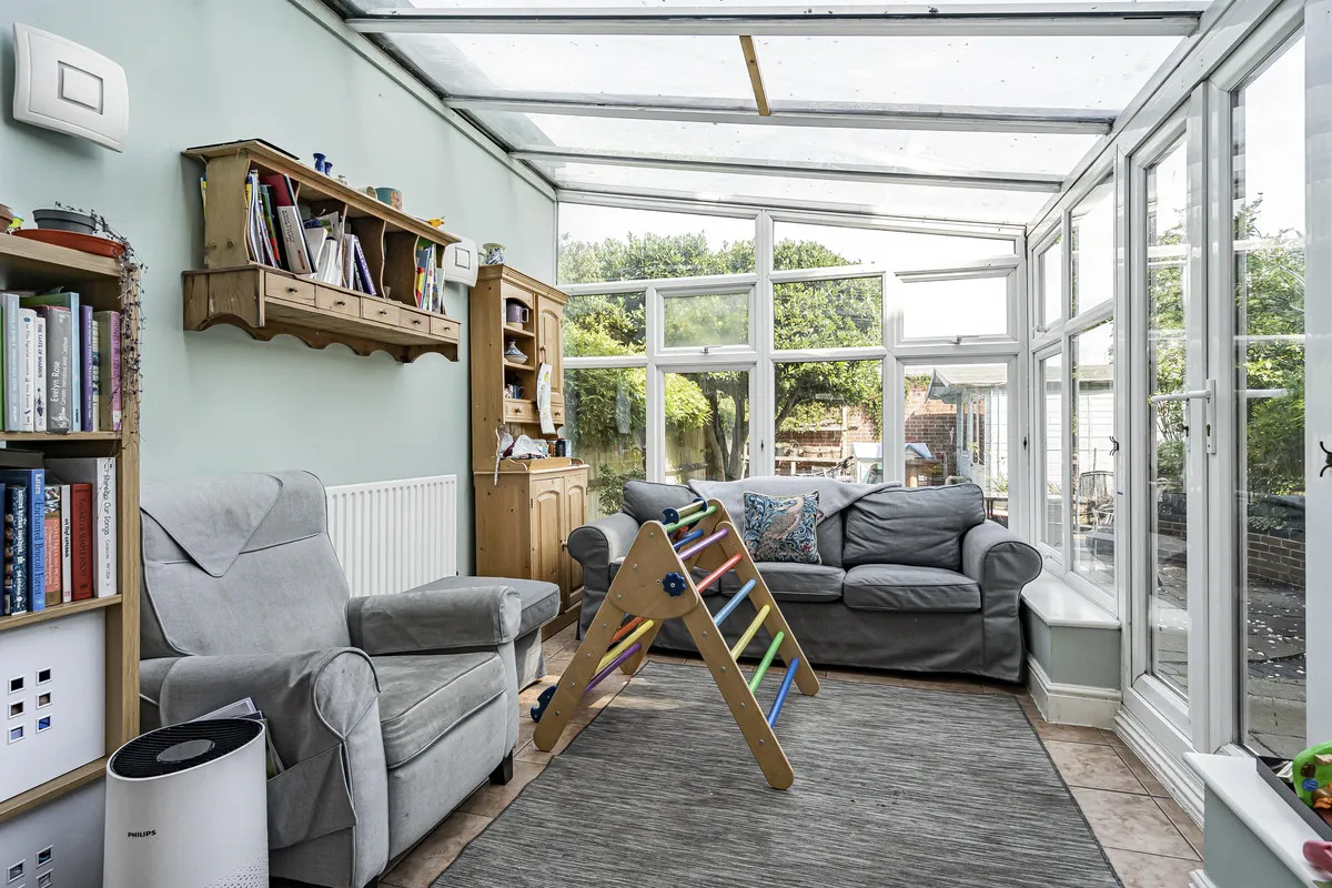 Plater Drive, Walton Manor, photo 7