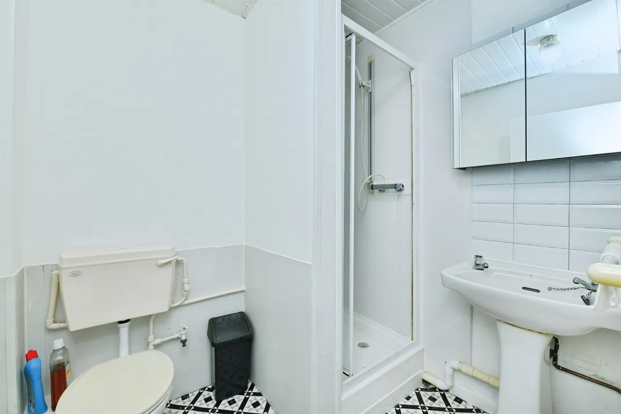 Sydney Street, Plymouth, PL1, photo 10