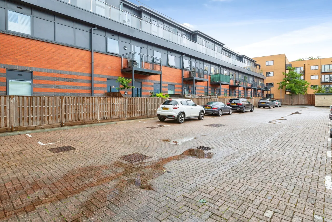 Clivemont Road, Maidenhead, SL6, photo 13