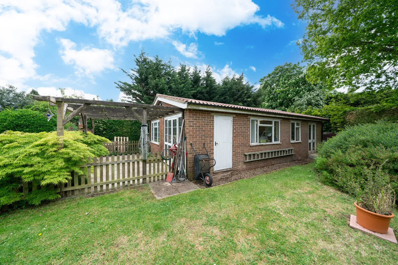 North Marston Lane, Whitchurch, HP22, photo 27