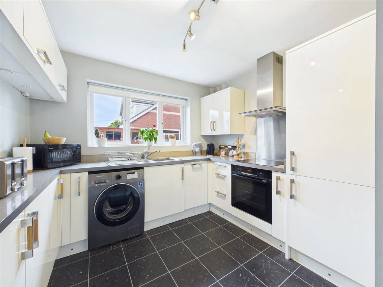 Coniston Drive, Doncaster, DN4, photo 8