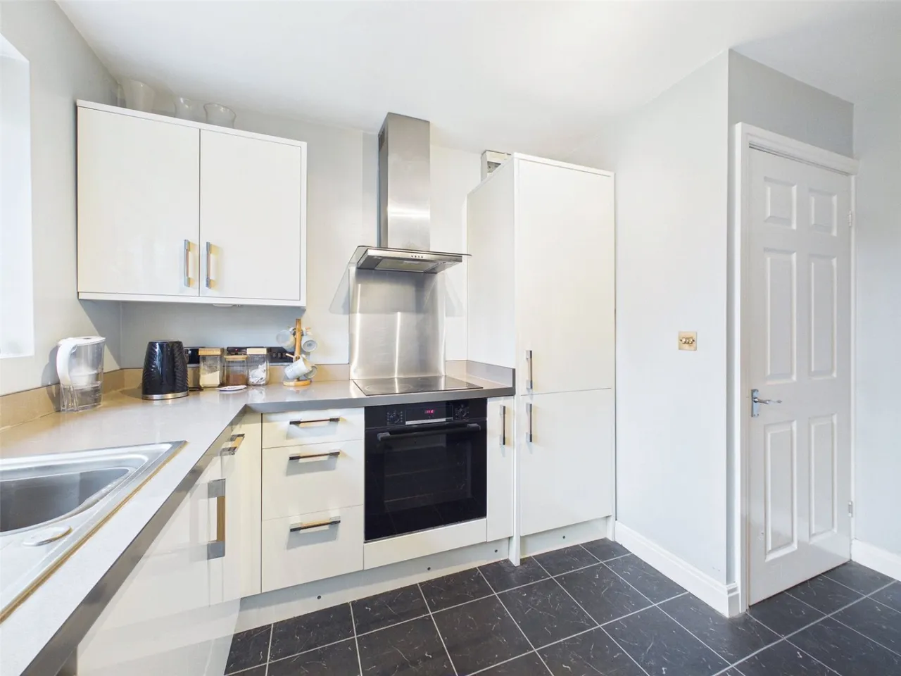 Coniston Drive, Doncaster, DN4, photo 9