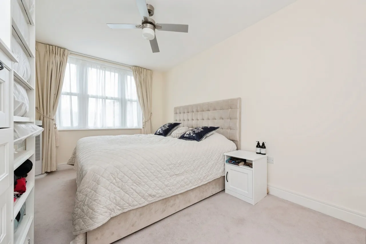 Sherbrooke Way, Worcester Park, KT4, photo 9