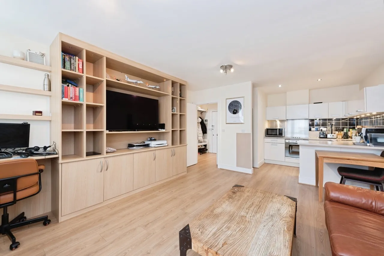 Sherbrooke Way, Worcester Park, KT4, photo 4