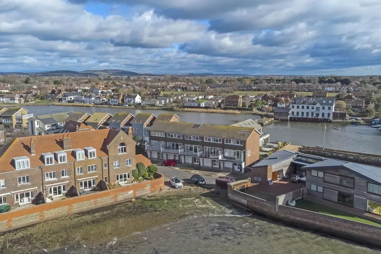 3 bed property for sale, King Street, Emsworth, PO10