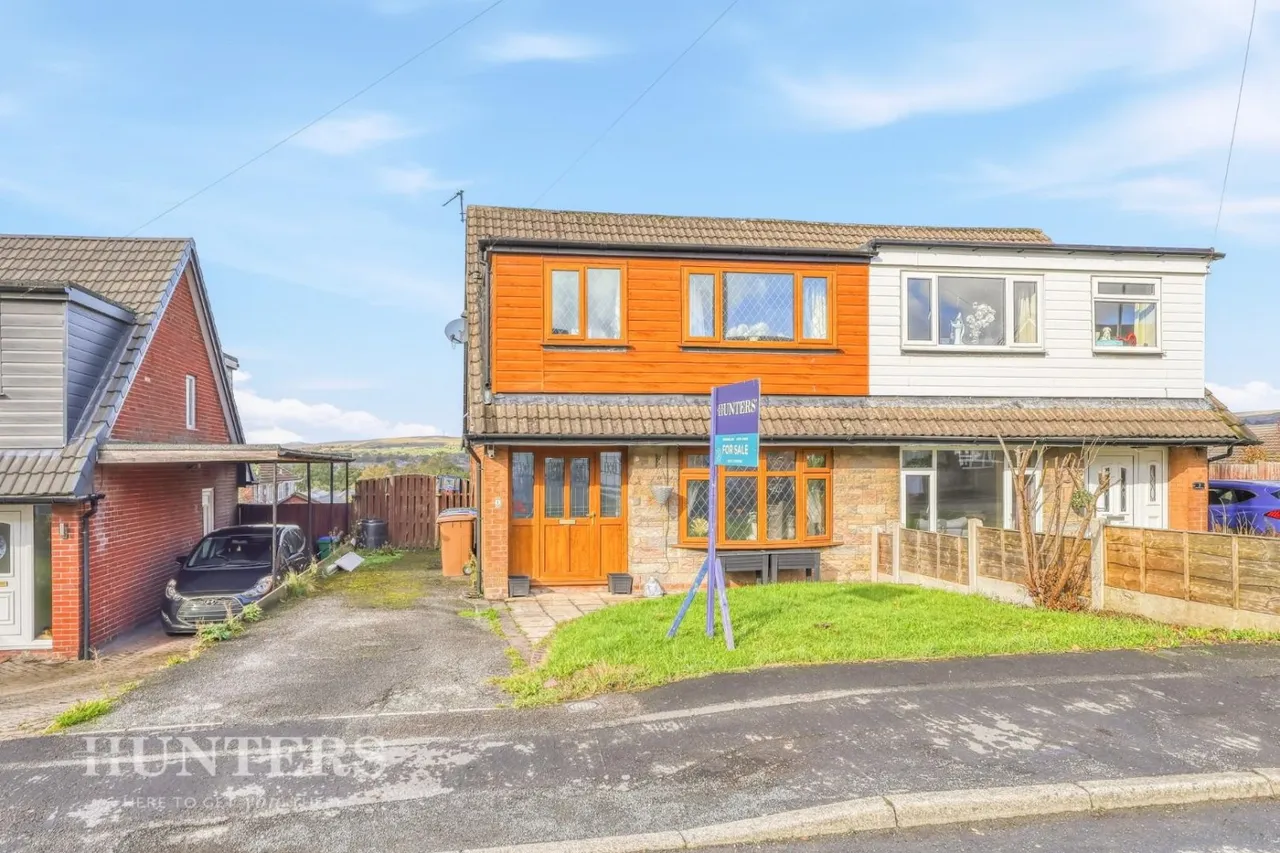 3 bed house for sale, Bridge Bank Road, Smithy Bridge, OL15