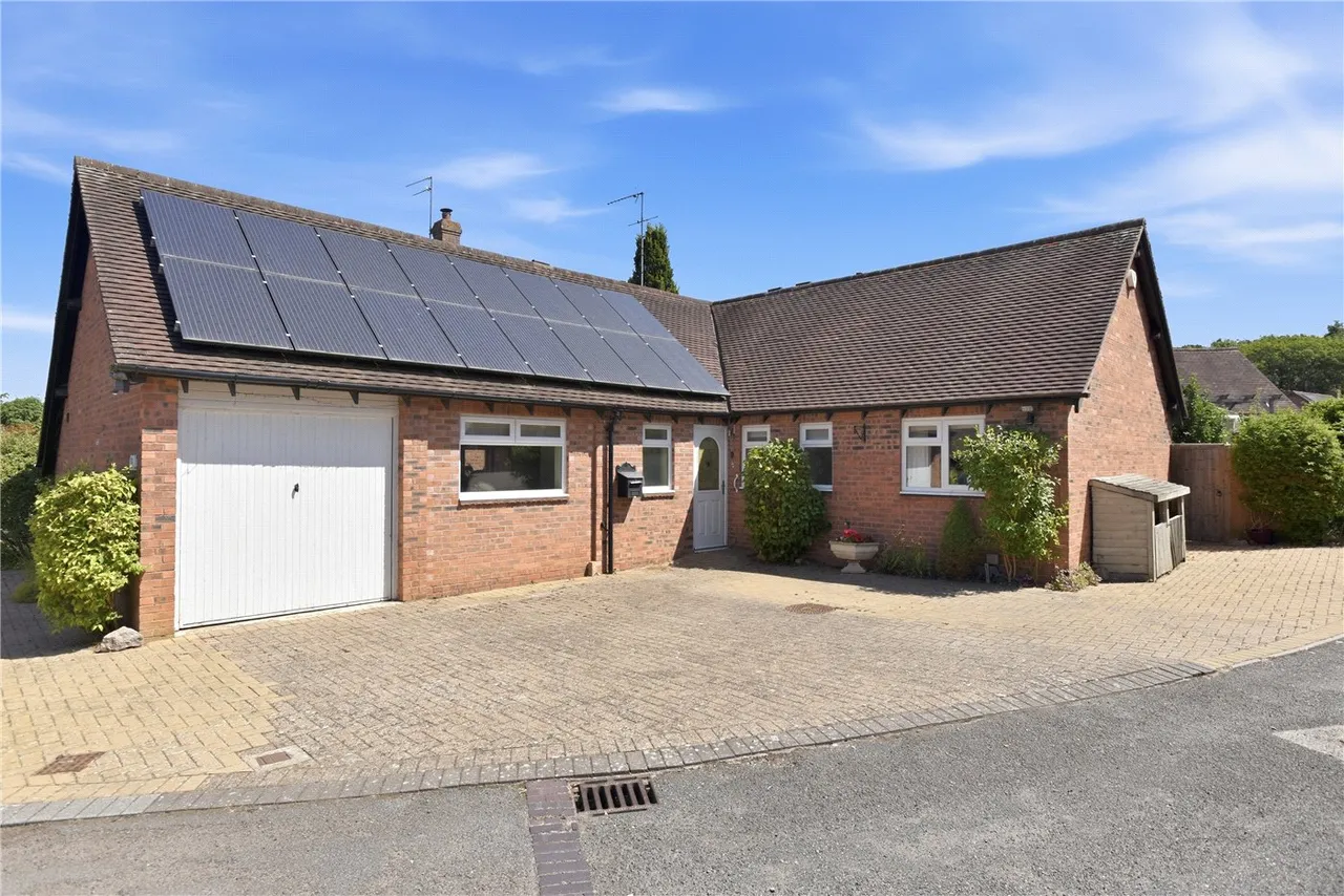 3 bed house for sale, St. Marys Acre, Bearley, CV37
