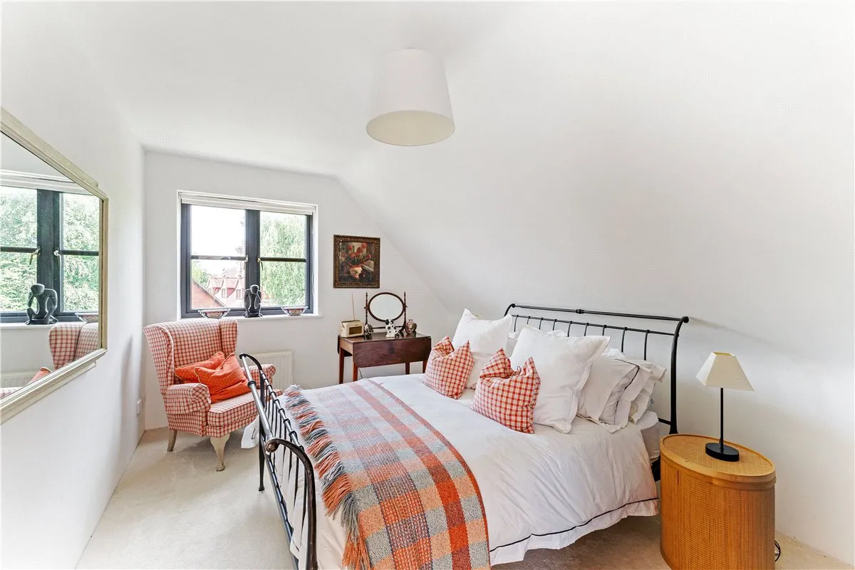 Lockeridge, Marlborough, SN8, photo 14