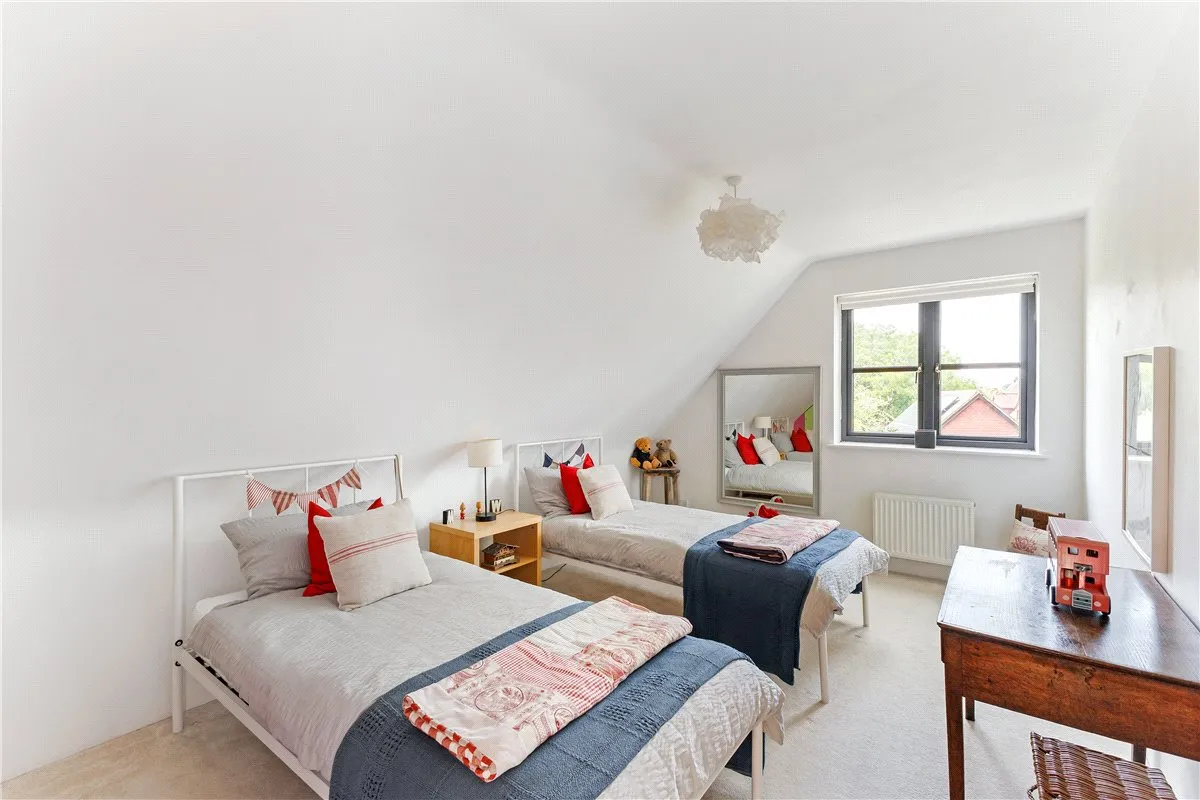 Lockeridge, Marlborough, SN8, photo 15