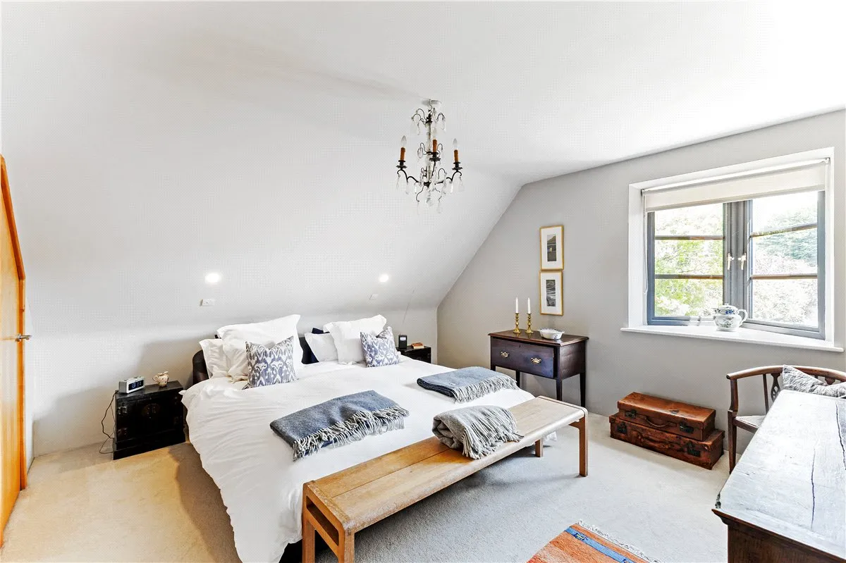 Lockeridge, Marlborough, SN8, photo 13
