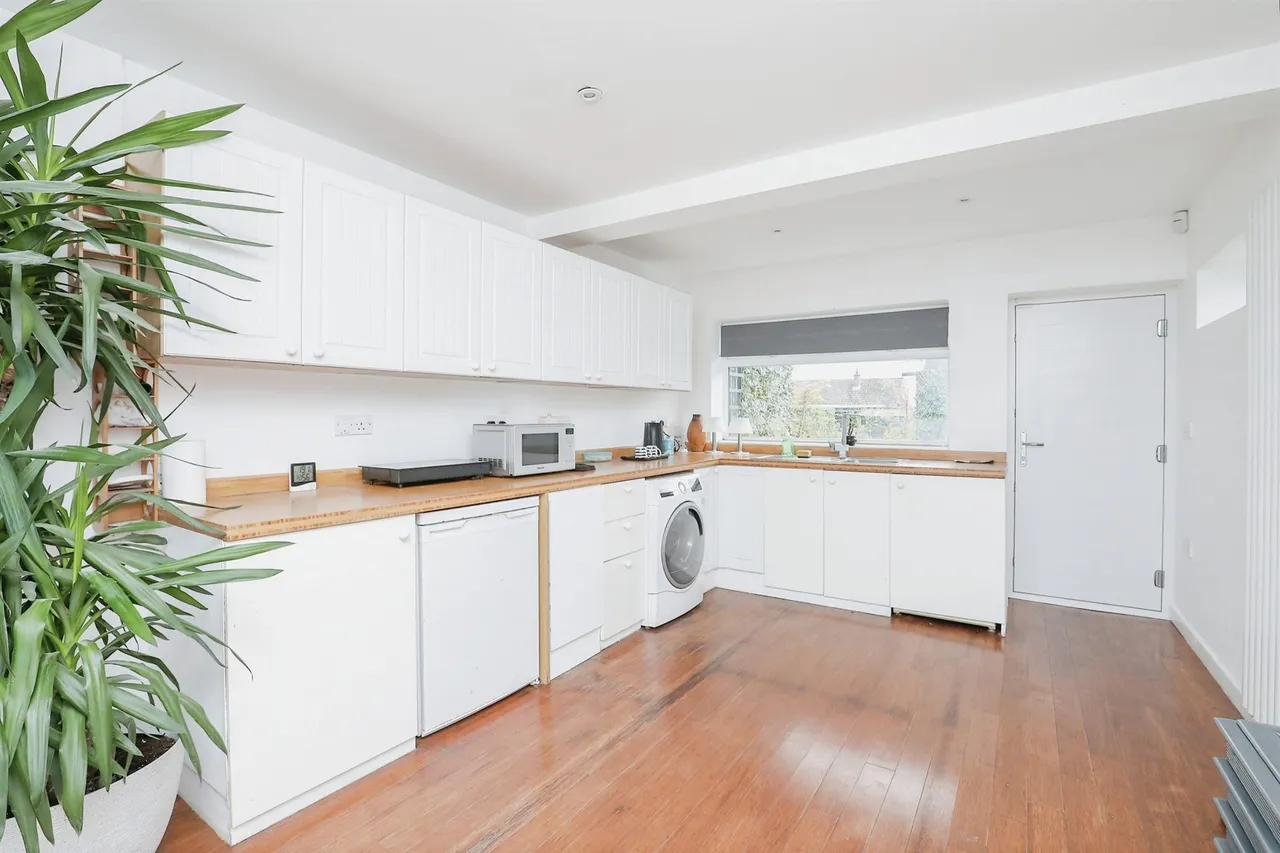Drayton Wood Road, Hellesdon, NORWICH, photo 3