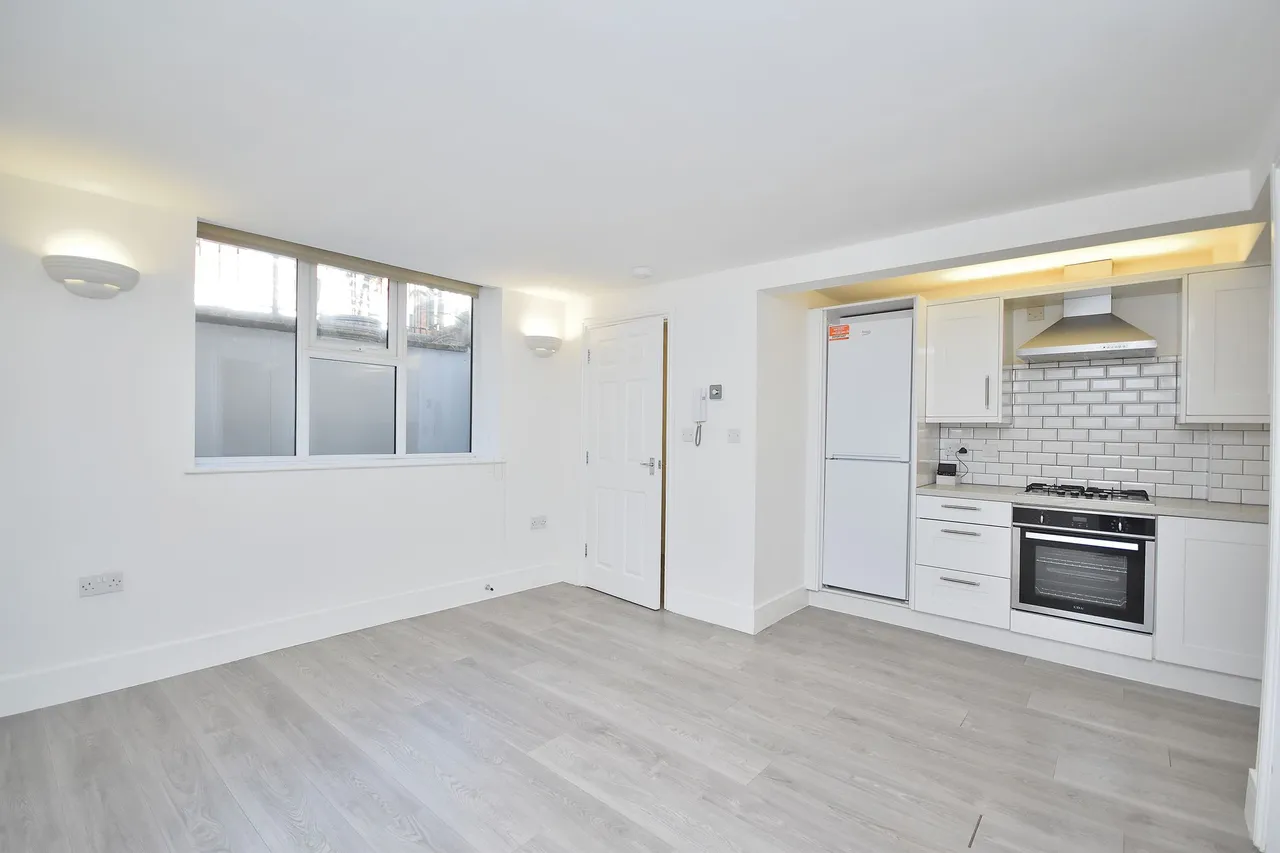 Castilian Street, Northampton, Northampton, NN1 1JX, photo 2