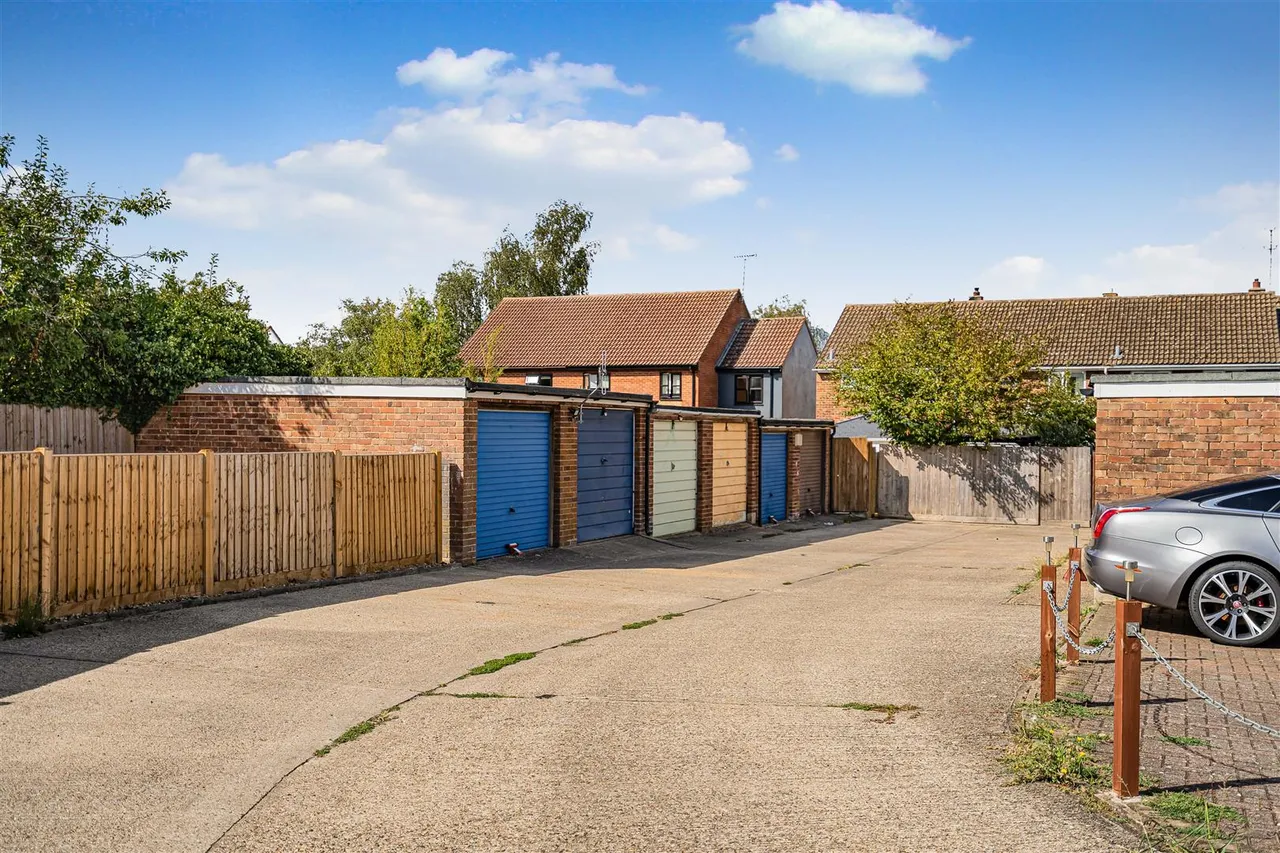 Ross Close, Saffron Walden, CB11, photo 18
