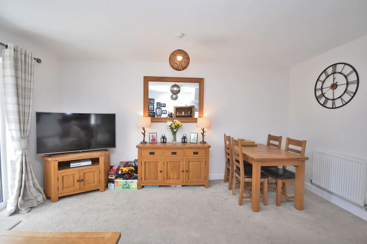 Kensington Close, Northampton, NN2 6NP, photo 5